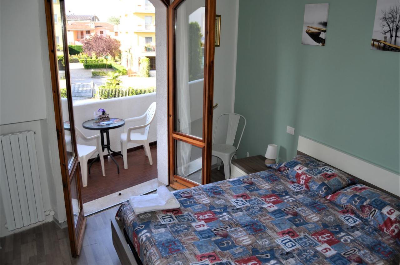 Mattia'S House On Garda Lake Пескьера-дель-Гарда Экстерьер фото