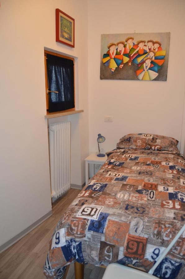 Mattia'S House On Garda Lake Пескьера-дель-Гарда Экстерьер фото